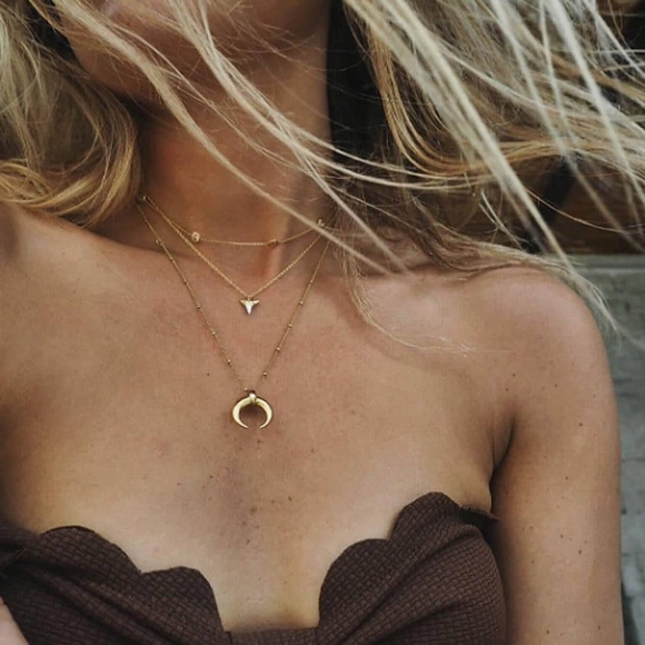 Missoma Jewelry - Lucy Williams x Missoma Mini Shark Tooth Necklace